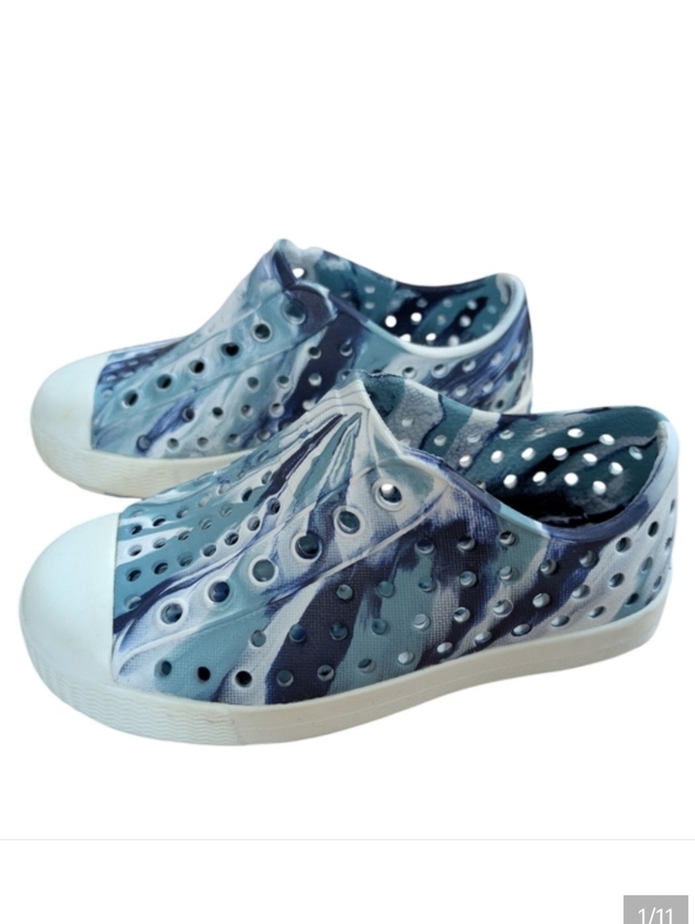 Native Jefferson Blue and White Shoes Size 7